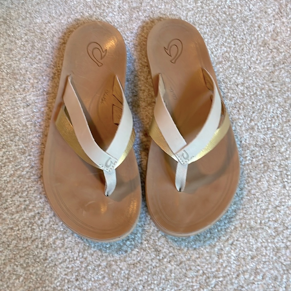 Olukai Kaekae flip flops
